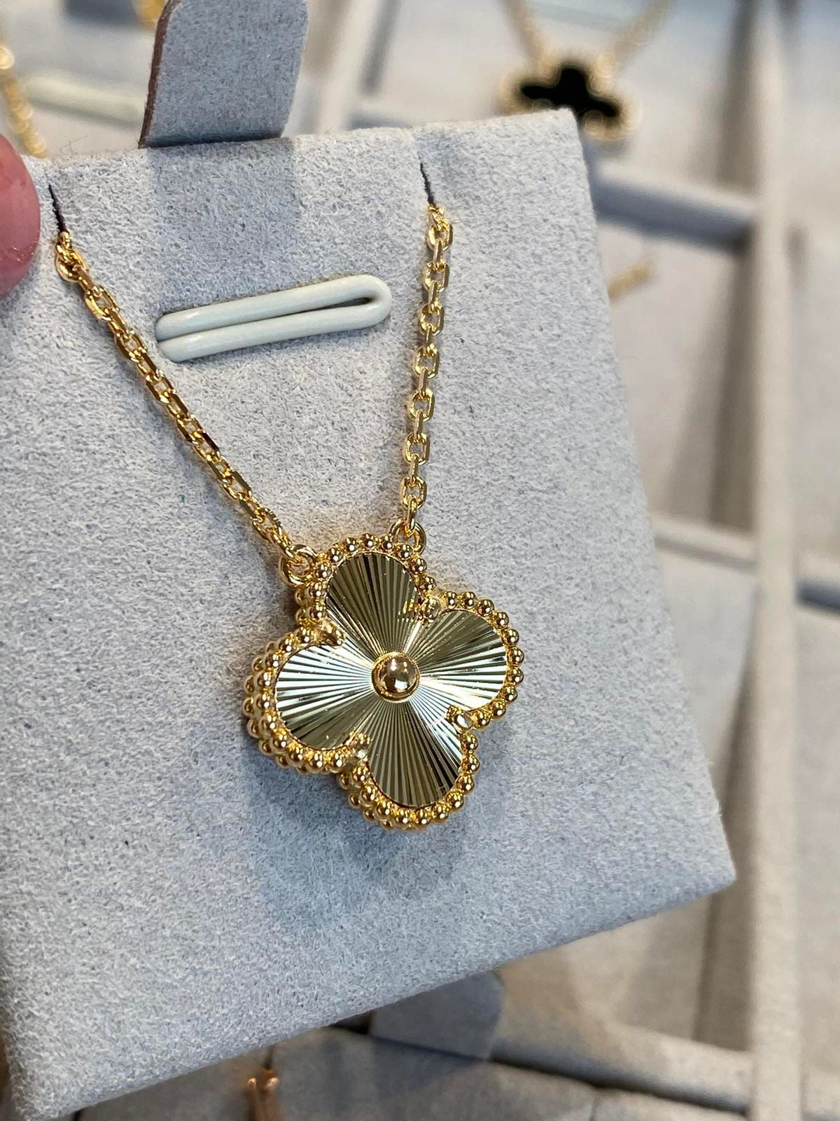 Lucky Necklace - Solid